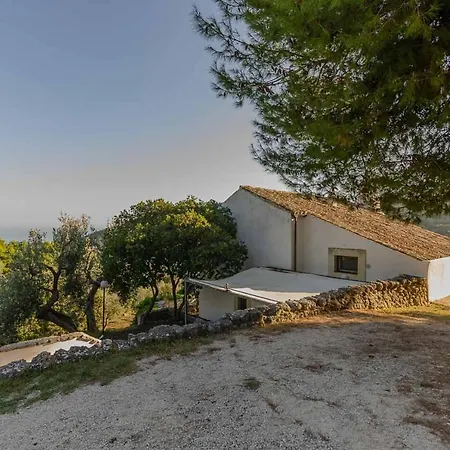 Madonna Incoronata Séjour à la ferme Mattinata